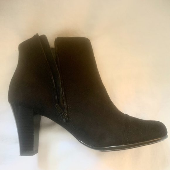Aerosoles Heelrest Ankle Height Boots/Suede Black Size 7 1/2M - Picture 6 of 8